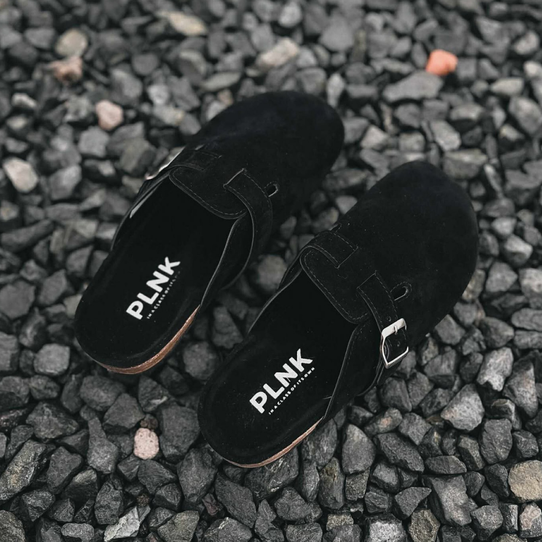 PLNK Clogs – Jet Black Suede